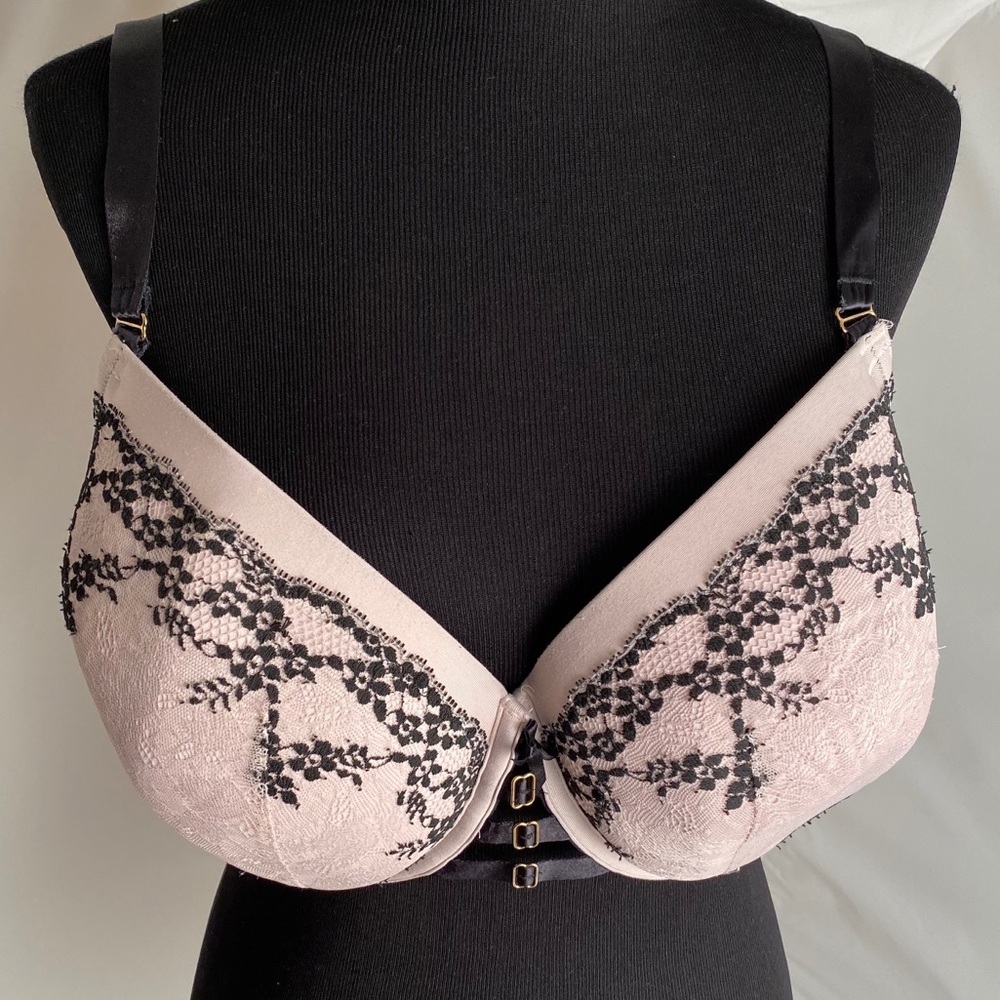 Cacique light pink and black lightly lined underwire balconette bra
